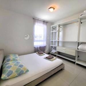 Njivice, 2 namještena apartmana s lijepim pogledom na more