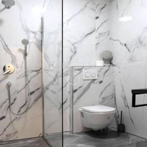 Njivice, atraktivan, dvoetažni apartman s bazenom!