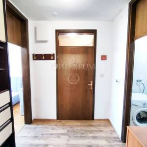 Njivice, prodaja apartmana na 1. katu, 500m od mora!
