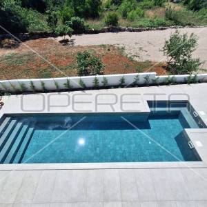 Nova vila s bazenom uz obalu jezera, Šibenik-okolica