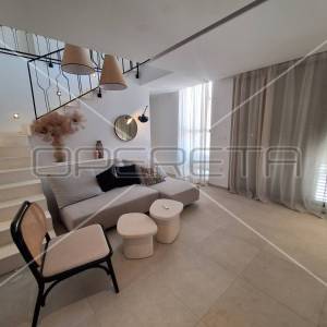 Nova vila s bazenom uz obalu jezera, Šibenik-okolica