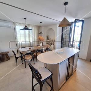 Nova vila s bazenom uz obalu jezera, Šibenik-okolica