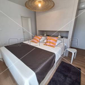 Nova vila s bazenom uz obalu jezera, Šibenik-okolica