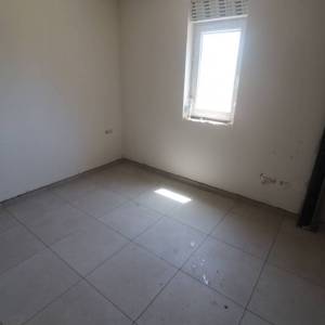 NOVALJA - Apartman u prizemlju s bazenom!