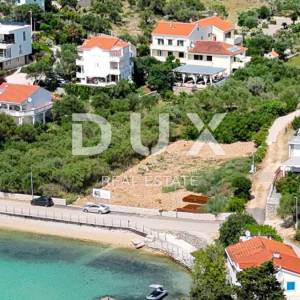 NOVALJA, JAKIŠNICA - Apartman 64m2 na prvom katu s predivnim pogledom na more