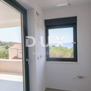 NOVALJA, JAKIŠNICA - Apartman 64m2 na prvom katu s predivnim pogledom na more