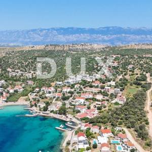 NOVALJA, JAKIŠNICA - Apartman 66m2 na prvom katu s predivnim pogledom na more