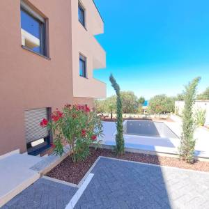 Novalja, Jakišnica, apartman, prizemlje, konoba, vrt