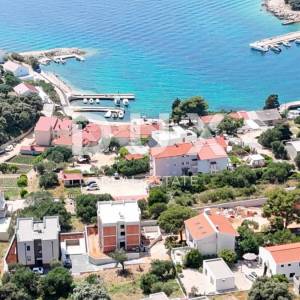 NOVALJA, JAKIŠNICA - Luksuzan stan u prizemlju, 104m2