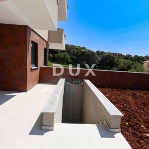 NOVALJA, JAKIŠNICA - Luksuzan stan u prizemlju, 104m2