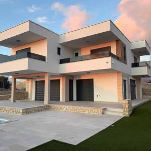 NOVALJA - ŠKUNCINI STANI, VILA 238.96 M2, POGLED NA MORE