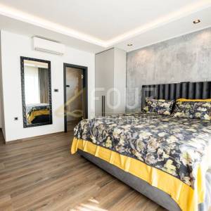 Novi Vinodolski, 391.72m2, vila s bazenom, saunom i pogledom na more, blizina plaže!