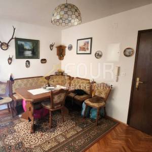 Novi Vinodolski, 89.12m2, 3s+db, balkon i lođa