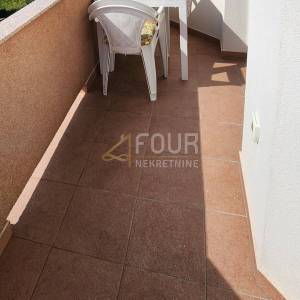 Novi Vinodolski, 89.12m2, 3s+db, balkon i lođa