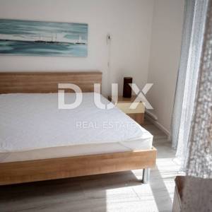 NOVI VINODOLSKI - apartman s prekrasnom terasom 100 m od mora