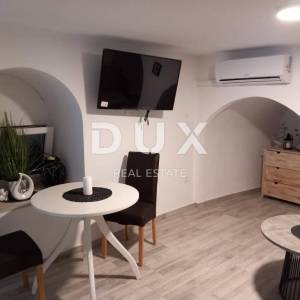 NOVI VINODOLSKI, BRIBIR - kuća s dva adaptirana stana