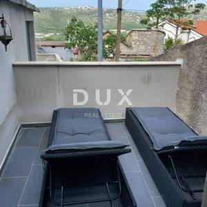 NOVI VINODOLSKI, BRIBIR - kuća s dva adaptirana stana