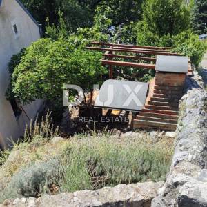 NOVI VINODOLSKI, BRIBIR - lijepa kamena samostojeća kuća