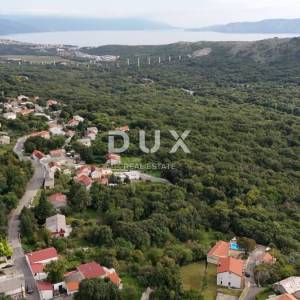 NOVI VINODOLSKI, BRIBIR - Novogradnja u srcu Bribira, 88m2