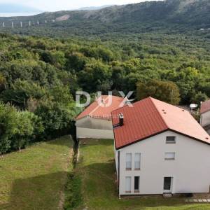 NOVI VINODOLSKI, BRIBIR - Novogradnja u srcu Bribira, 88m2