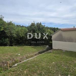 NOVI VINODOLSKI, BRIBIR - Novogradnja u srcu Bribira, 88m2
