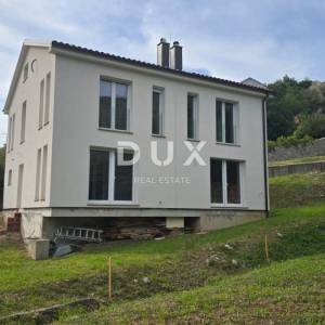 NOVI VINODOLSKI, BRIBIR - Novogradnja u srcu Bribira, 88m2