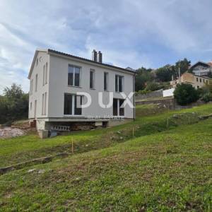 NOVI VINODOLSKI, BRIBIR - Novogradnja u srcu Bribira, 88m2