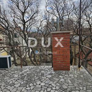 NOVI VINODOLSKI, CENTAR - TOP LOKACIJA! Kuća s velikim potencijalom