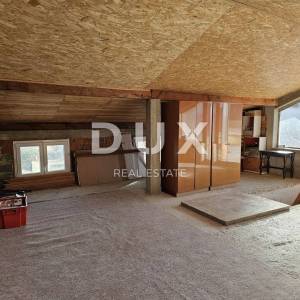 NOVI VINODOLSKI, CENTAR - TOP LOKACIJA! Kuća s velikim potencijalom