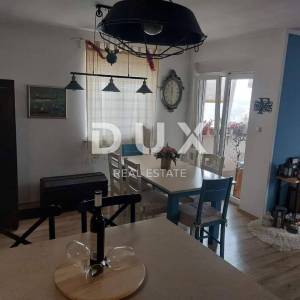NOVI VINODOLSKI - dva dvosobna stana, 400 m od mora