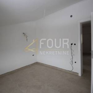 Novi Vinodolski, etaža, 95.41m2, 3s+db