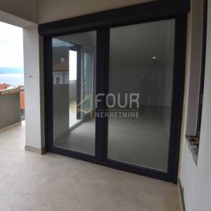 Novi Vinodolski, etaža, 95.41m2, 3s+db