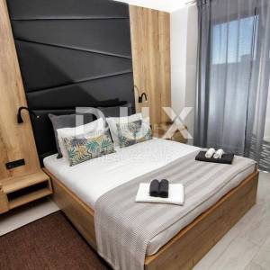 NOVI VINODOLSKI - Hotel s 9 soba i restoranom u centru grada
