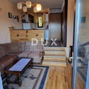 NOVI VINODOLSKI, KLENOVICA - kuća od 150m2 s pogledom na more