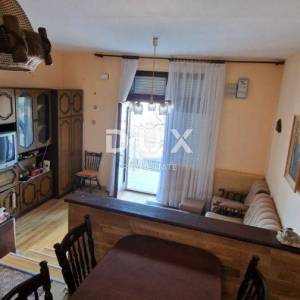 NOVI VINODOLSKI, KLENOVICA - kuća od 150m2 s pogledom na more