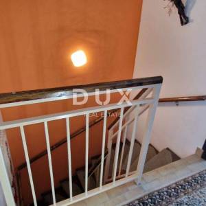 NOVI VINODOLSKI, KLENOVICA - kuća od 150m2 s pogledom na more