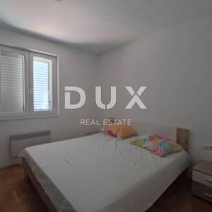 Novi Vinodolski, Klenovica - Uređena kuća s dva apartmana i garažom