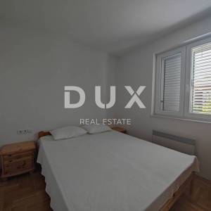 Novi Vinodolski, Klenovica - Uređena kuća s dva apartmana i garažom