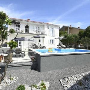 NOVI VINODOLSKI, KLENOVICA - INVESTICIJA! Luksuzna kuća za odmor 180m od mora