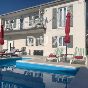NOVI VINODOLSKI, KLENOVICA - INVESTICIJA! Luksuzna kuća za odmor 180m od mora