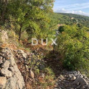 NOVI VINODOLSKI, KRMPOTE - GRAĐEVINSKO ZEMLJIŠTE S POGLEDOM NA MORE!!! 2.600 m2