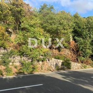 NOVI VINODOLSKI, KRMPOTE - GRAĐEVINSKO ZEMLJIŠTE S POGLEDOM NA MORE!!! 2.600 m2