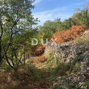 NOVI VINODOLSKI, KRMPOTE - GRAĐEVINSKO ZEMLJIŠTE S POGLEDOM NA MORE!!! 2.600 m2