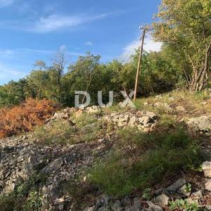 NOVI VINODOLSKI, KRMPOTE - GRAĐEVINSKO ZEMLJIŠTE S POGLEDOM NA MORE!!! 2.600 m2