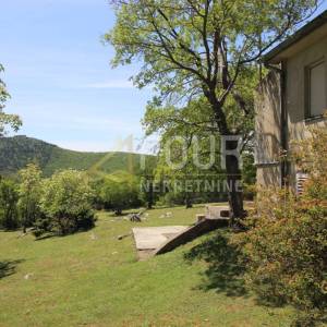 Novi Vinodolski, kuća - prizemnica s garažom