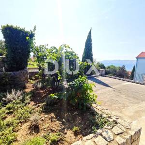 NOVI VINODOLSKI - Kuća sa 3 apartmana, 150 metara od mora, panoramski pogled!