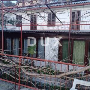 NOVI VINODOLSKI - kuća samo 200 m od mora