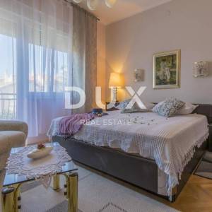 NOVI VINODOLSKI - Kuća u blizini centra i mora