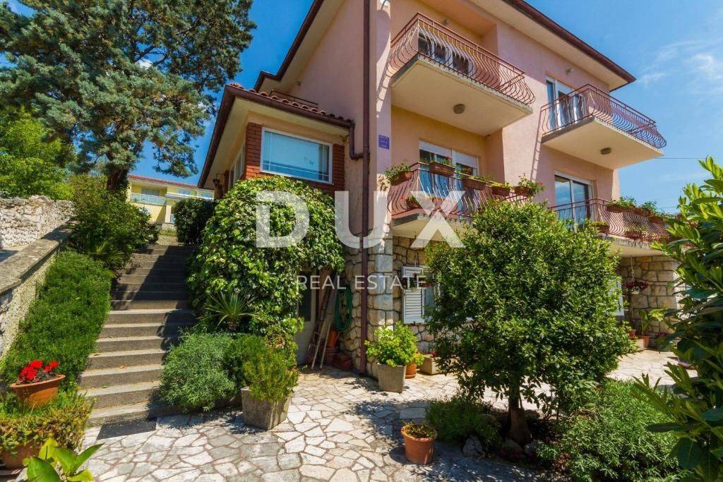 NOVI VINODOLSKI - Kuća u blizini centra i mora