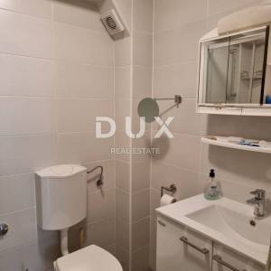 NOVI VINODOLSKI - Kuća u centru, 150m od mora